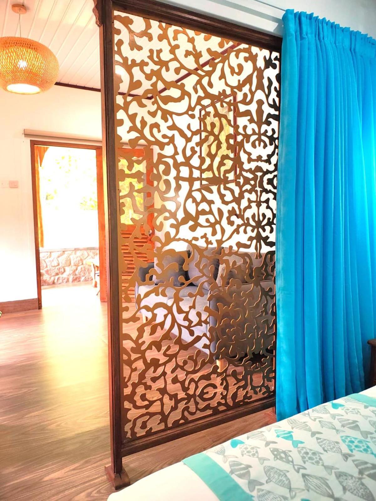 The Islander Hotel Grand Anse  Bagian luar foto